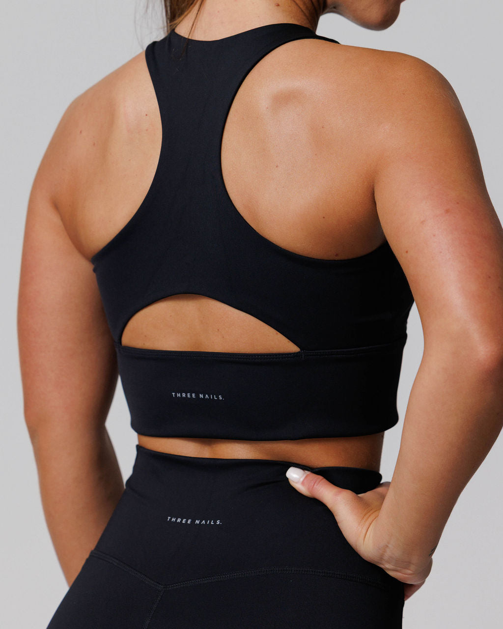 Endura-Train™ Longline Bra - Black